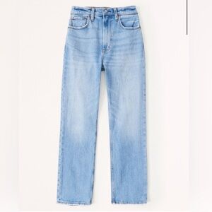 Abercrombie Ultra High Rise Ankle Straight Jean (color: light wash)